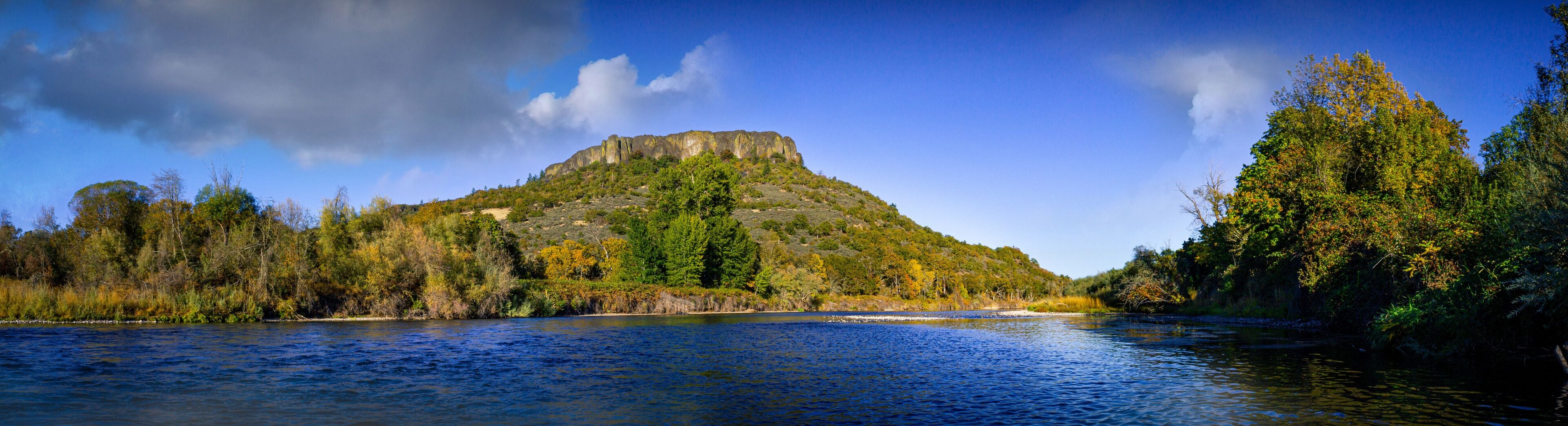 Panoramic view of Table Rock southern Oregon from the Rogue River 