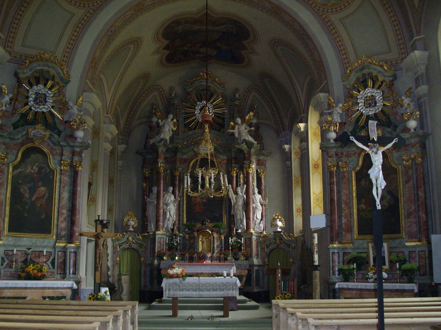 Italy, South Tyrol, Mauls, Pfarrkirche Hl. Oswald König. The first church in Mauls was built in 1329. The present church is dedicated to Saint Oswald and is distinguished by an imposing stone bell-tower with a roof spire. The interior frescos are painted by different artists of the eighteenth and nineteenth centuries.