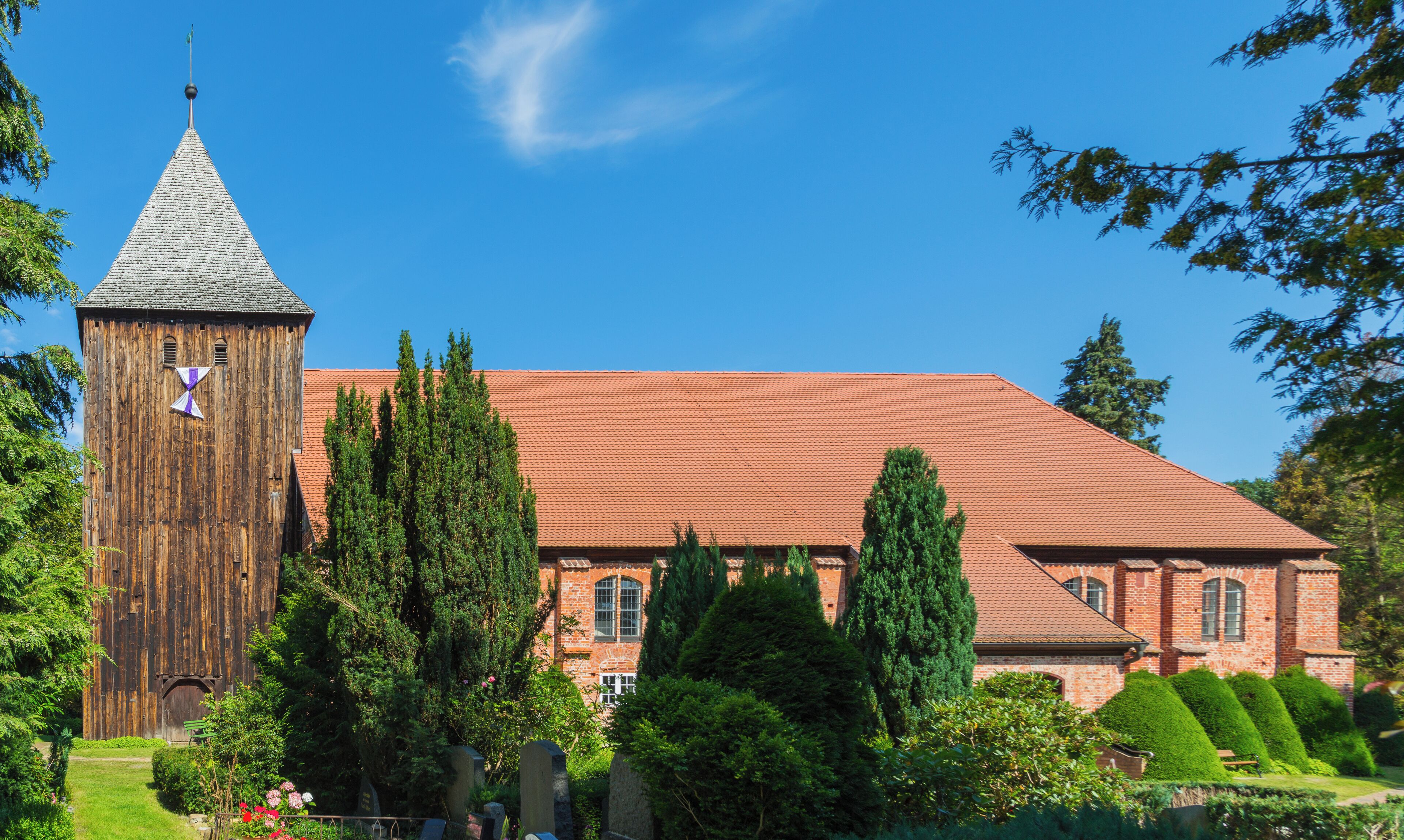 This is a photograph of an architectural monument. It is on the list of cultural monuments of Prerow, no. 10746