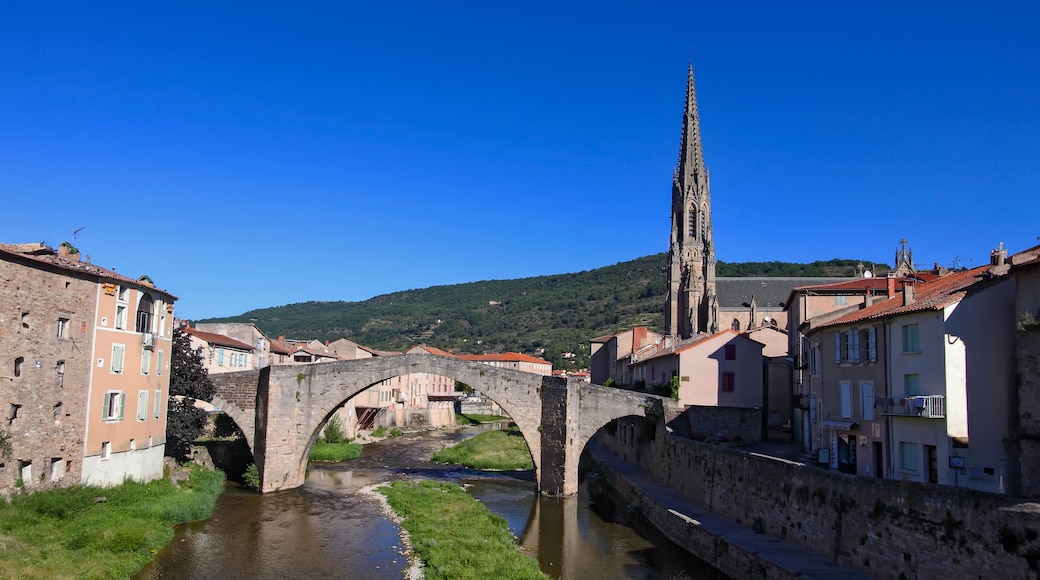 Village de Saint-Affrique dans l'Aveyron