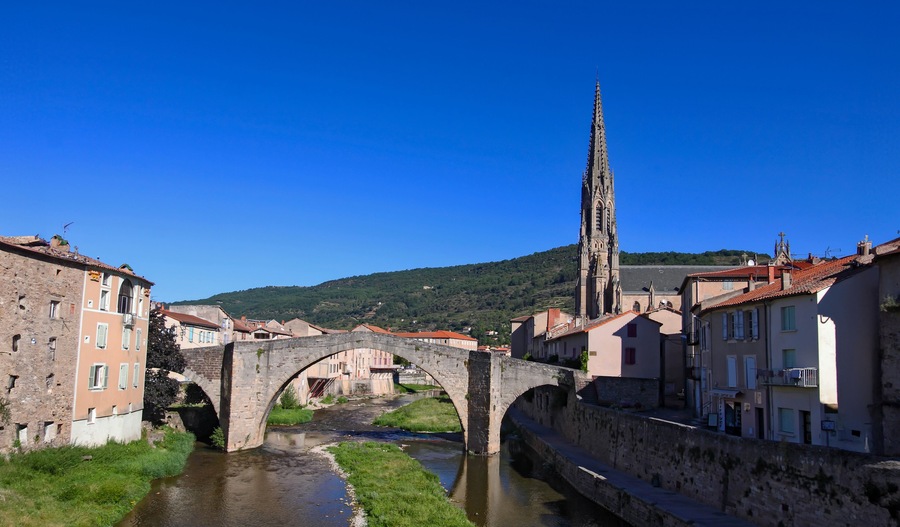 Village de Saint-Affrique dans l'Aveyron