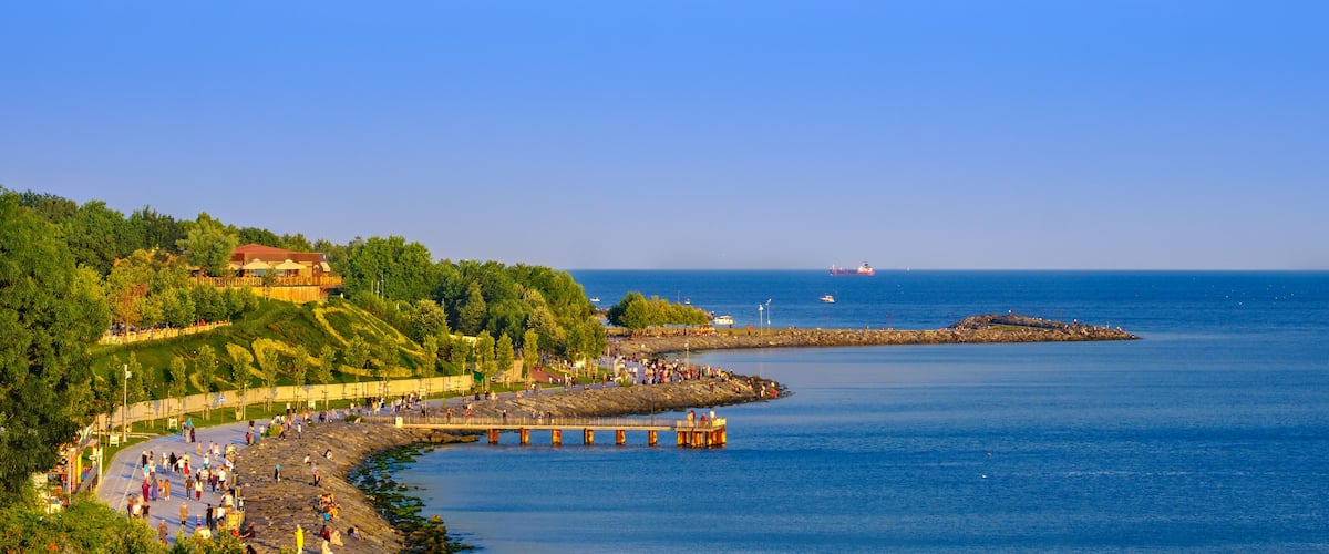 Istanbul, Marmara Sea, Turkey. View of the embankment