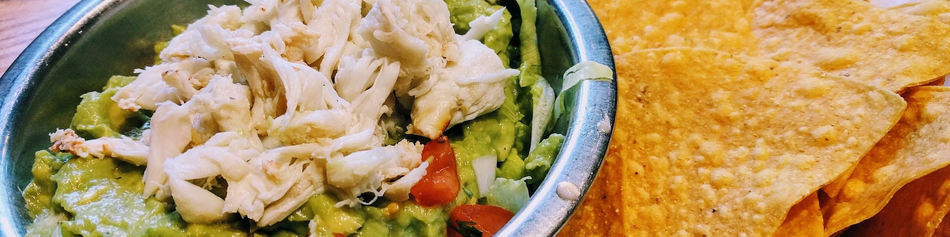 Great selection of tequila & lots of beer options as well. We had the lump crab quac and some chicken tacos. Cool spot awesome atmosphere and tasty food. #beer #food #dinner