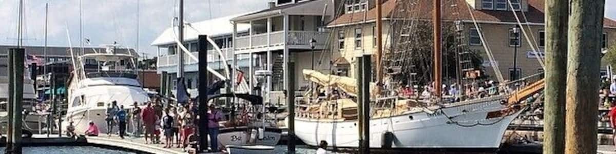 "Build your own boat" races, fun to watch!