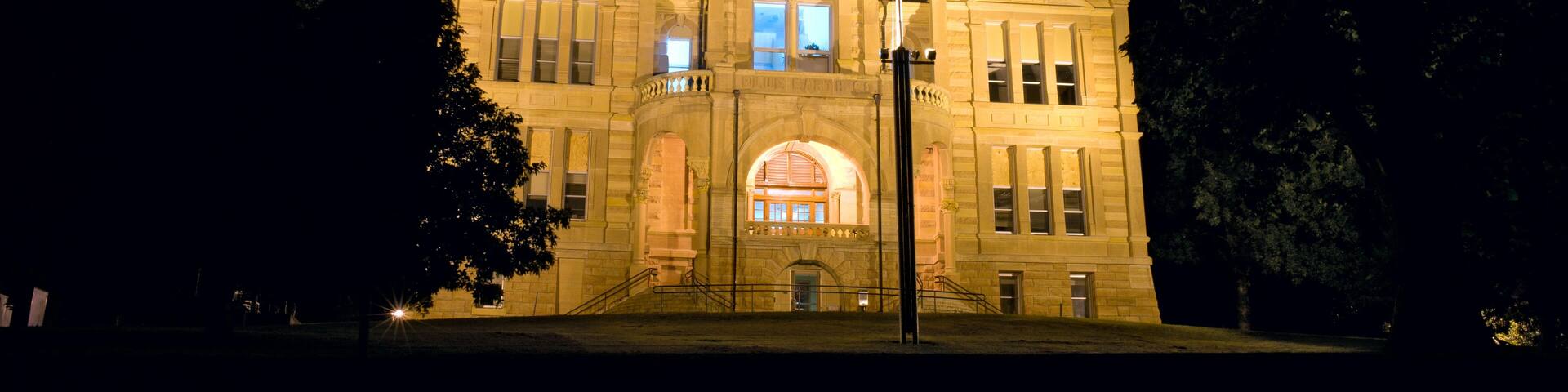 landmark blue earth county courthouse in mankato minnesota illuminated at night
