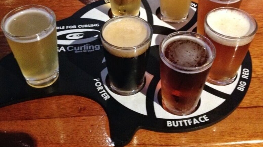 Came in to try the micro brew here. For $5 you get a sampler of all of the beers they offer. A heffenwizen, blonde, porter, two IPAs, lager, and a white Belgium style for a seasonal. I also got the Faberge hamburger, which if you are into trying different kinds of hamburgers, I'd give it a try.
A special thanks to @jimmy hill for positing this place. It was a great restaurant I had I try.