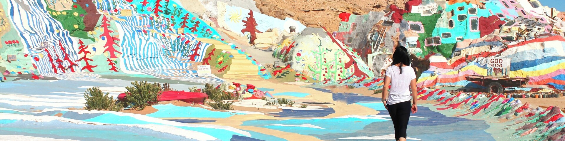 Welcome to Salvation Mountain. Please make sure you follow the yellow brick road as you walk through this man-made masterpiece.
-------------
Salvation Mountain is a hillside visionary environment created by local resident Leonard Knight in the California Desert . As his tribute to God and his message to the world that "God is Love". ❤🙏