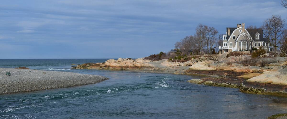 Beautiful Home Along the Coast in Cohasset Massachusetts