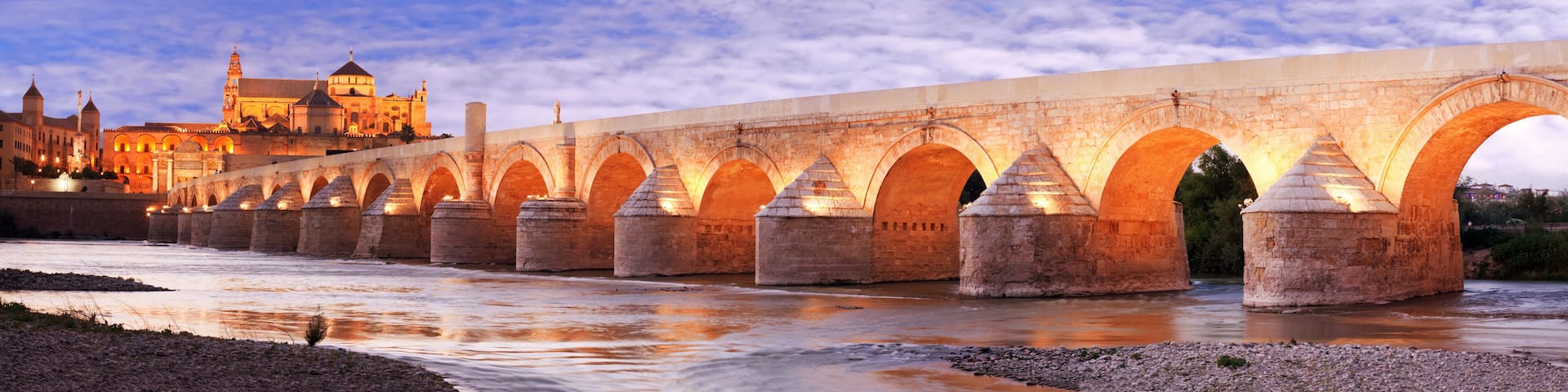 Roman Bridge and Guadalquivir river, Great Mosque, Cordoba, Spai