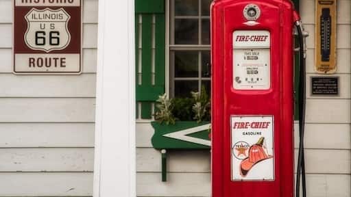 Texaco Gas Station on Route 66.
www.lawrencetellezphotos.com
#gasstation #texaco #texacostation #route66 #vintage
