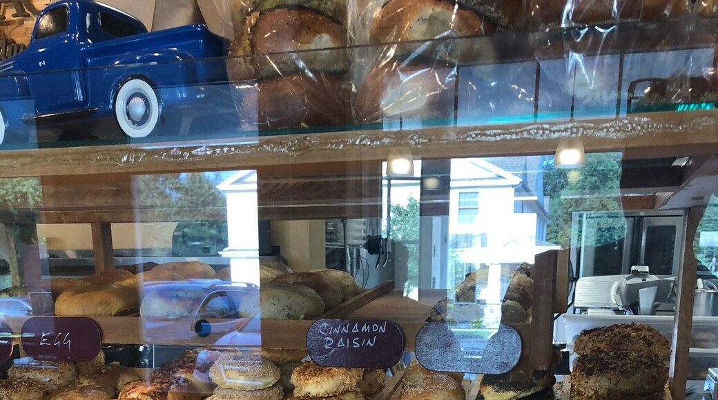 only $2 for an everything bagel with cream cheese. I’m on my way to try and find East Lyme Quarry for some cliff jumping and for $10 I am set for food for today. For all that I got toasted everything with cream cheese. Tomato Basel cheddar (2nd to the last one left at 8:30 am) a scallion cheese biscuit and a cup of coffee. Considering how expensive Connecticut can be it’s quite the deal!