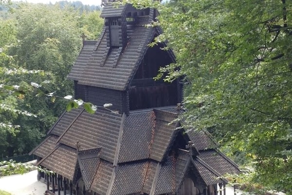Beautiful wooden church. Well worth visiting when in Bergen.
