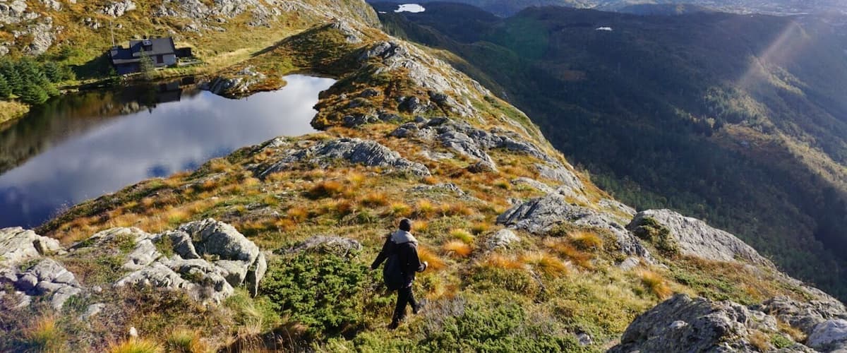 As much as I want to upload my Europe photos in order of my travel route so it can maybe help a couple of people who are in need of route planning tips, I found this one from #norway tonight and was too tempted 🙊! #bergen is also known as the city of seven mountains, the tallest of which is Mt. Ulriken. Here's a photo I took of @gadinote standing on top of it! More info on Norway coming later #hiking #putdoors #mountain #nature #bestof5