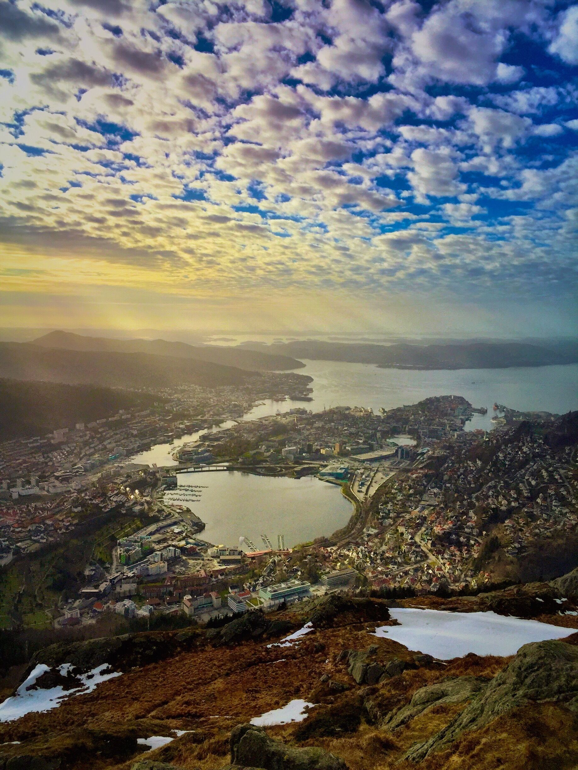 Beautiful views over Bergen from Mount Ulriken in Norway. 😍