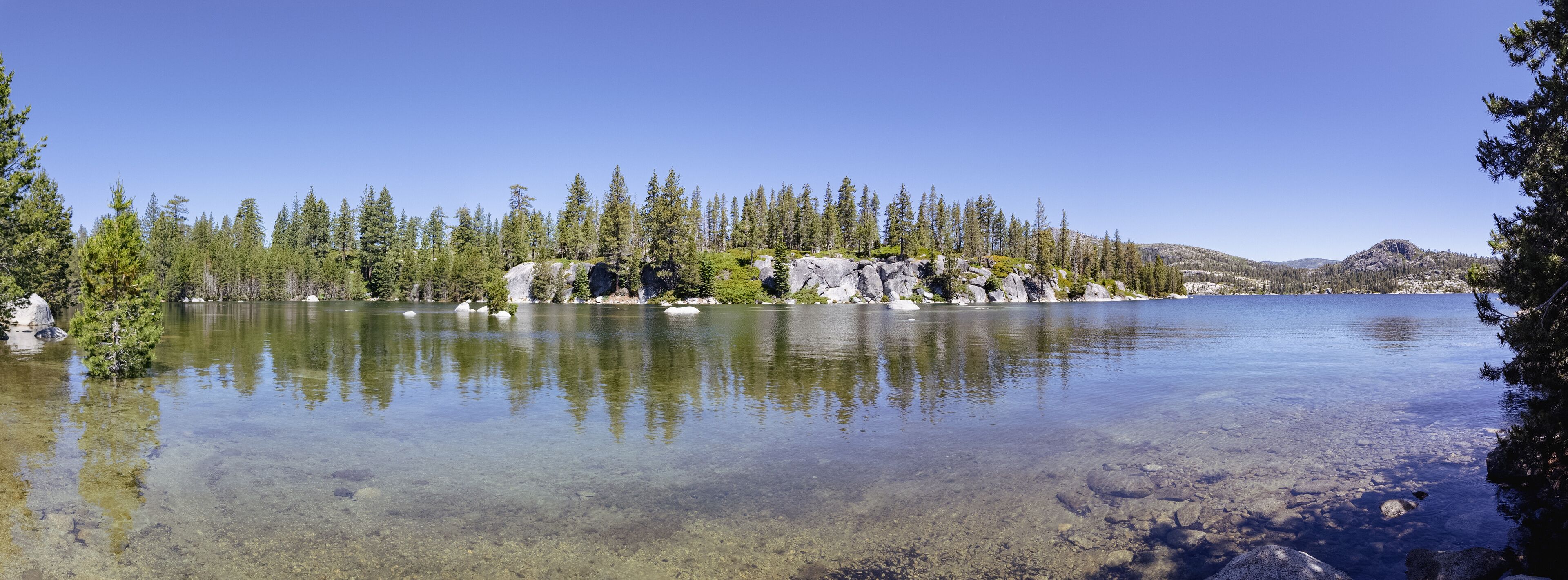 Panoramic view of loon lake in california
