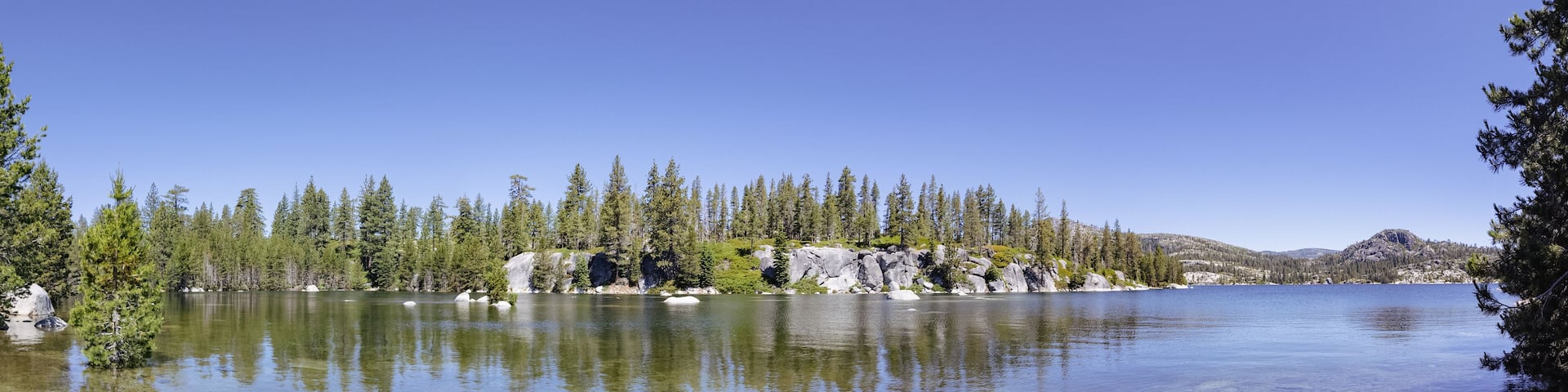 Panoramic view of loon lake in california