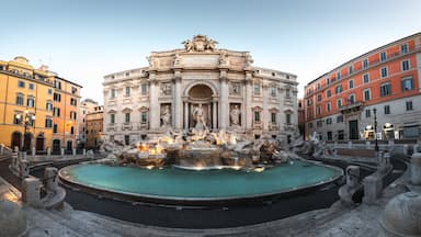 View of Fontana di Trevi fountain, in Roma, Lazio, Italy..