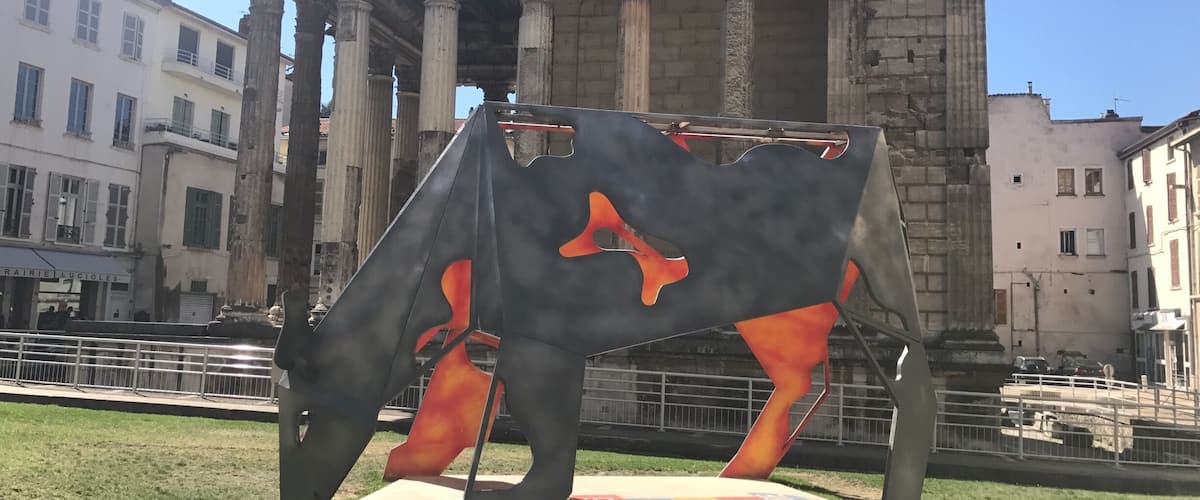 À modern iron cow in vienne