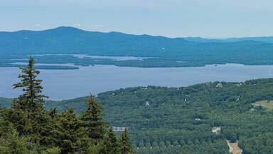 The View
Panoroma of 4 pictures taken from the top of Gunstock mountain.