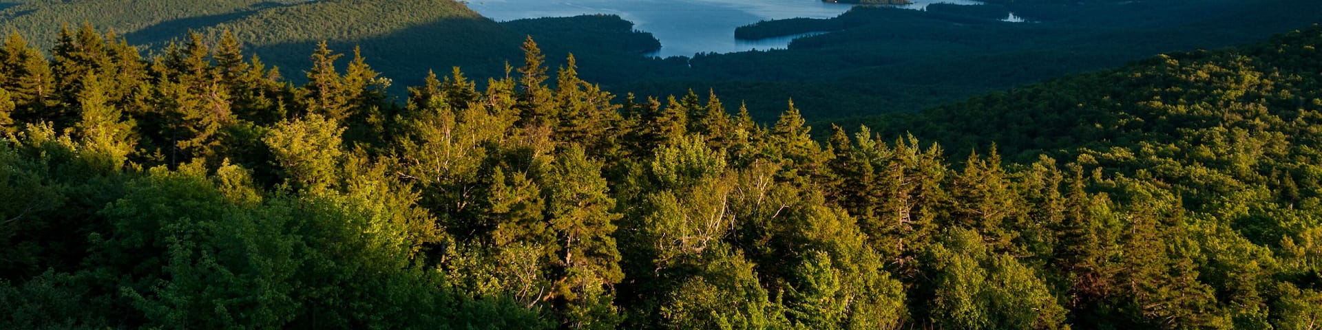 Scenic view of the lakes region of New Hampshire