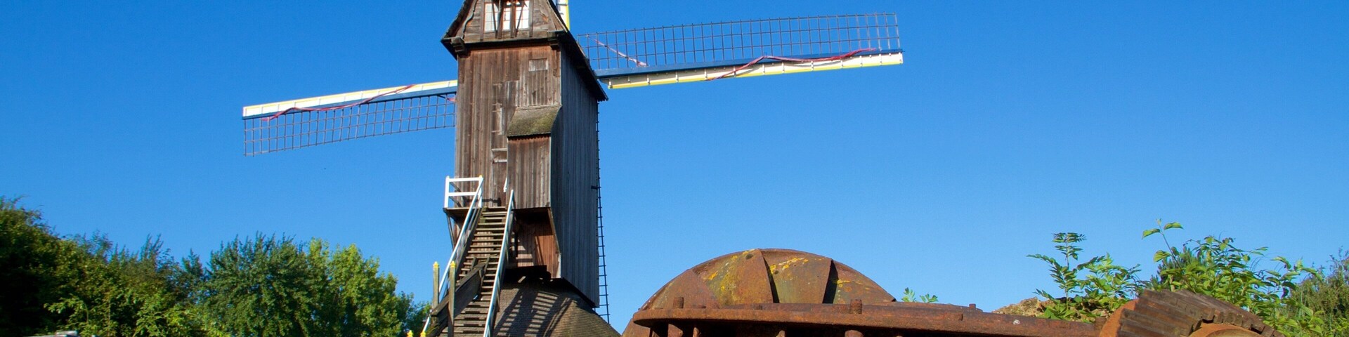 Villeneuve-d\'Ascq which includes a windmill