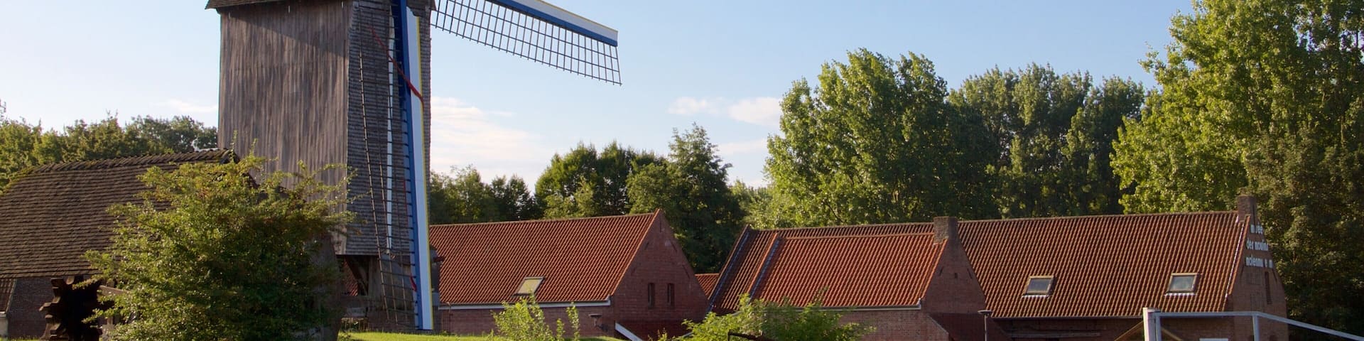 Villeneuve-d\'Ascq montrant moulin Ă vent