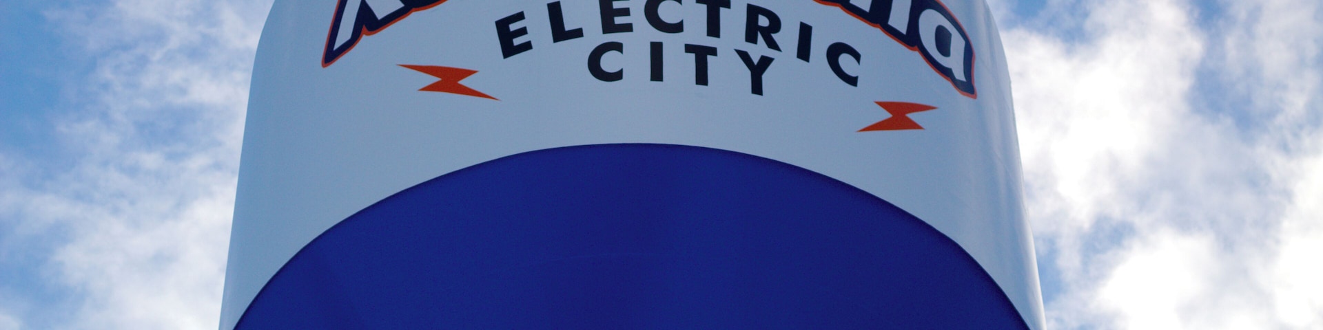 Kaukauna water tower near Hwy 41. Used a Canon T6 with a 70-300mm lens.