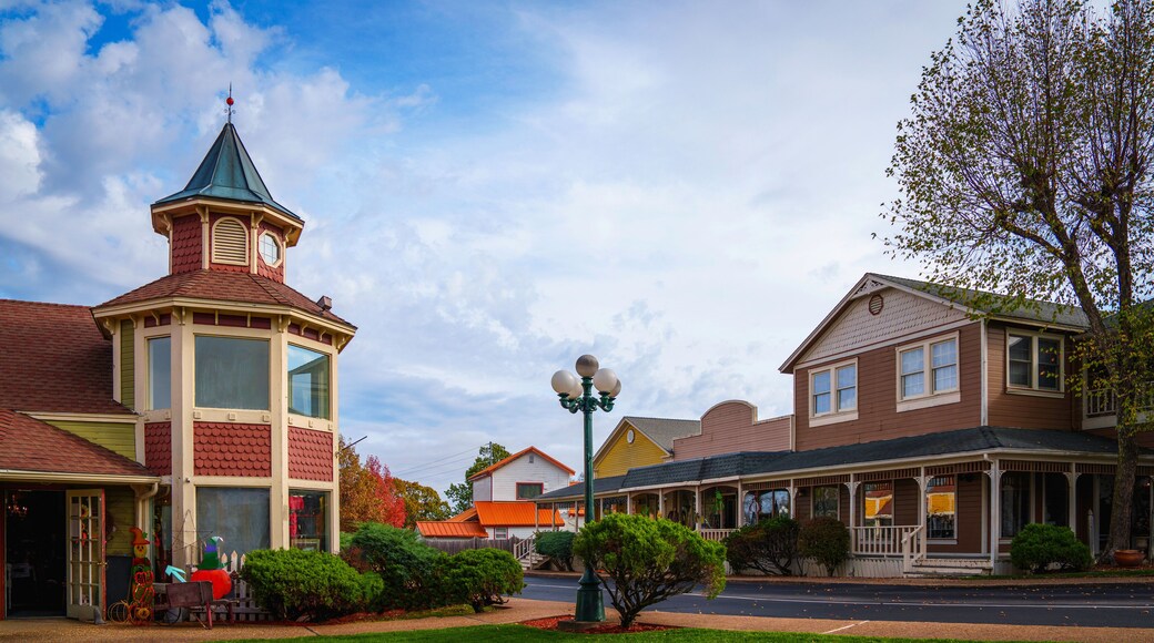 Osage Beach Landmark Buildings in the Historic District on the Main Street near the Lake of the Ozarks in Camden and Miller Counties in Missouri, USA