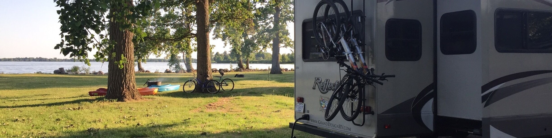 Looking for a campground right on the water? Indian Lake State Park does not disappoint! Full hookups for RVs, with plenty of sites for tents. All for a very reasonable state park price.