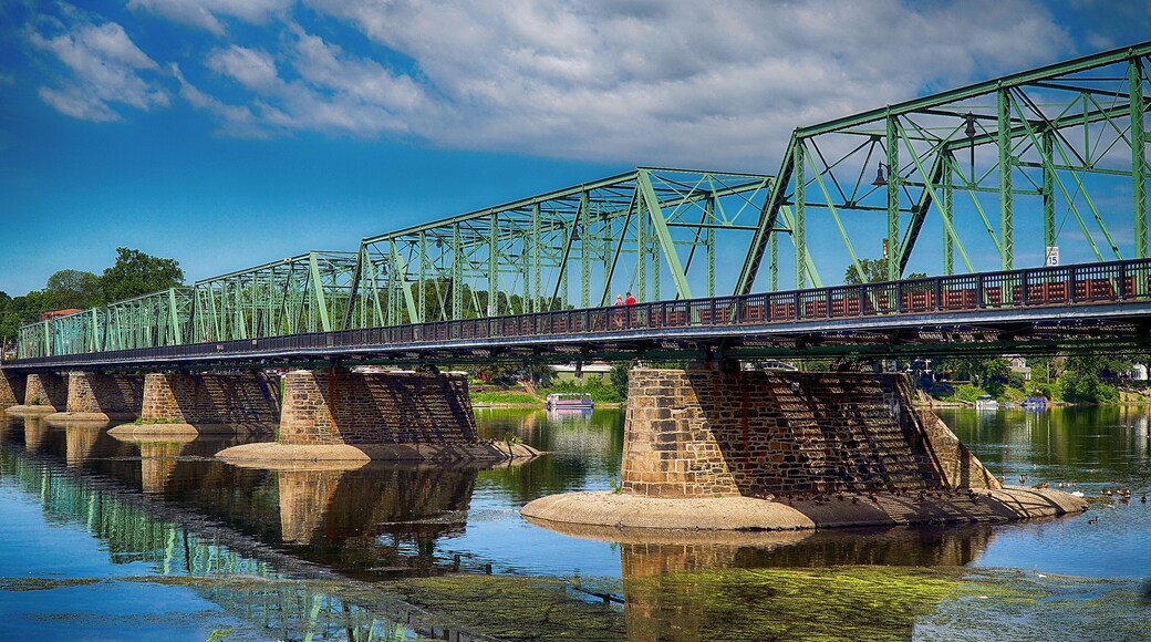 لامبراتفيل