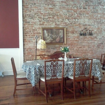 Great home cooked lunch. Service is very extraordinary. Loved it!