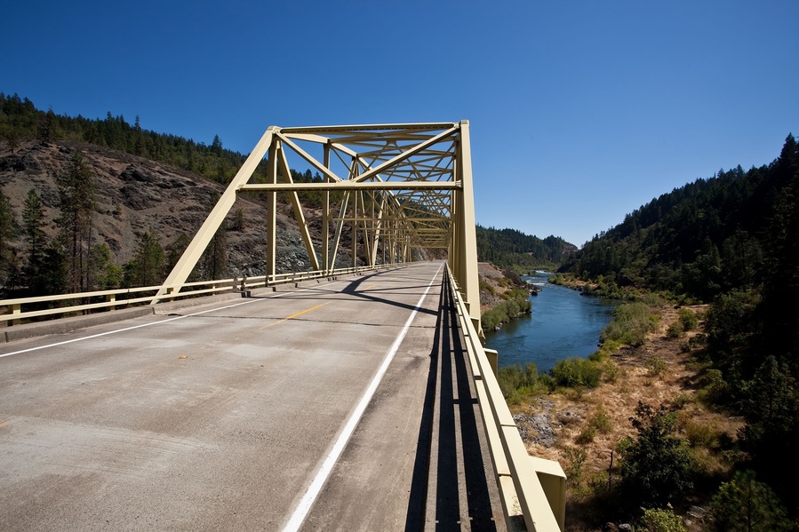 Steel bridge on Rogue River near Merlin, Oregon