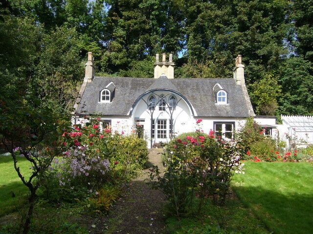 Idyllic cottage and garden, Charlestown