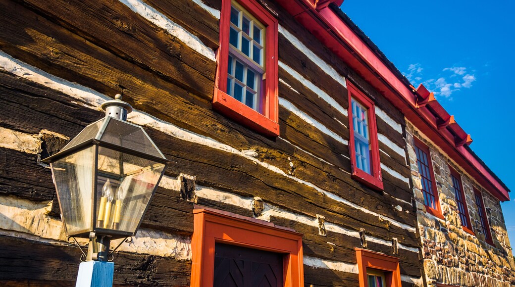 Lamp and old house in New Oxford, Pennsylvania.