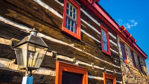 Lamp and old house in New Oxford, Pennsylvania.