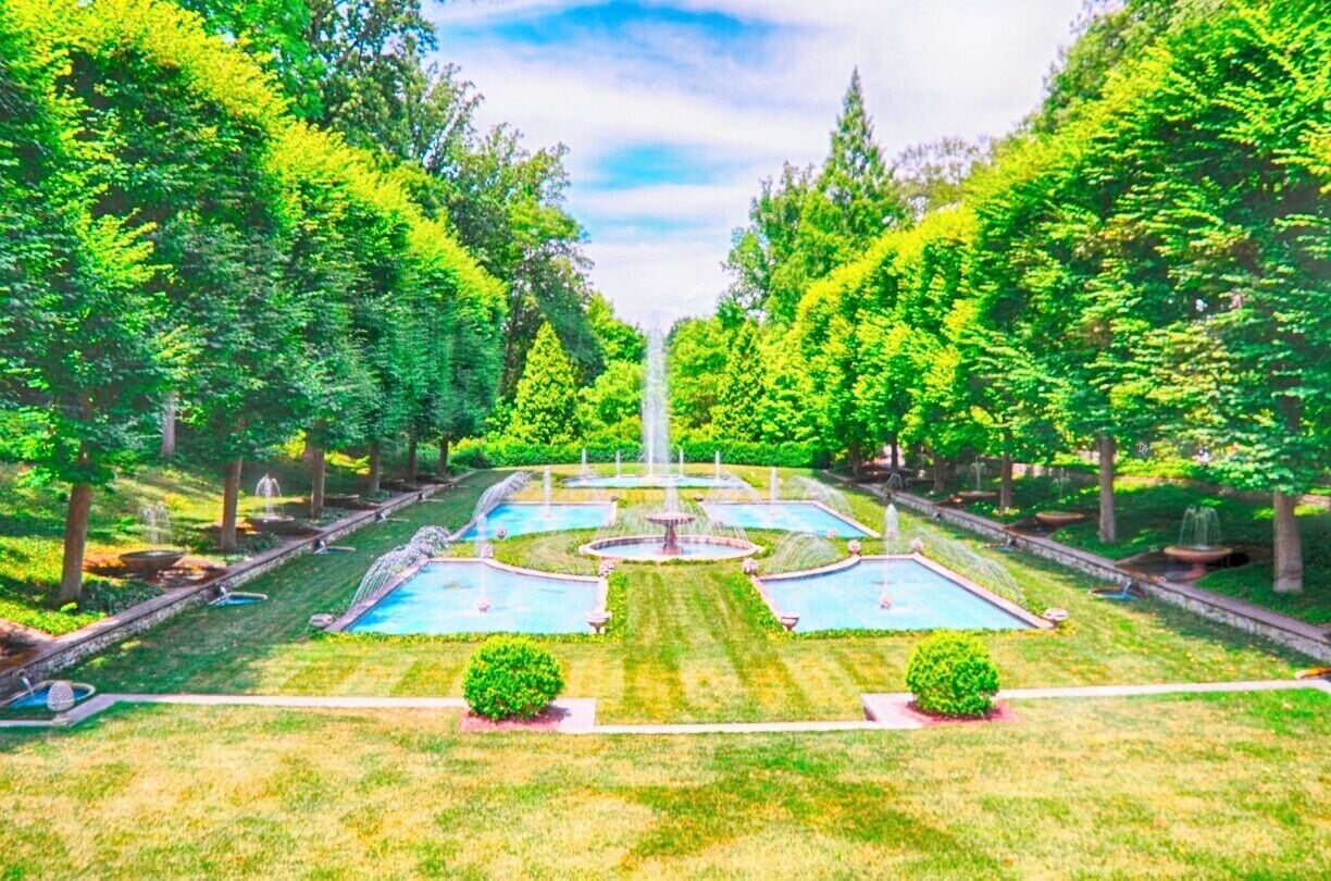 USA - Pennsylvania, Bucks County Hortulus Farm and Garden created and owned by world-famous garden and event designer Renny Reynolds and noted garden writer and author Jack Staub, Hortulus Farm has been called both "a garden of world-class charm" and "one of Pennsylvania's secret treasures". In 2000, the Hortulus Farm Foundation was created to insure that this distinguished property will continue to exist as a public garden and horticultural study center in perpetuity. The gardens and museum at Hortulus Farm are open for tours from May to October as well as for location shooting for photography or film year round.
We spent most of the day walking the grounds. It is a peaceful beautiful place. Bring water and a snack as you will be walking quite a bit.