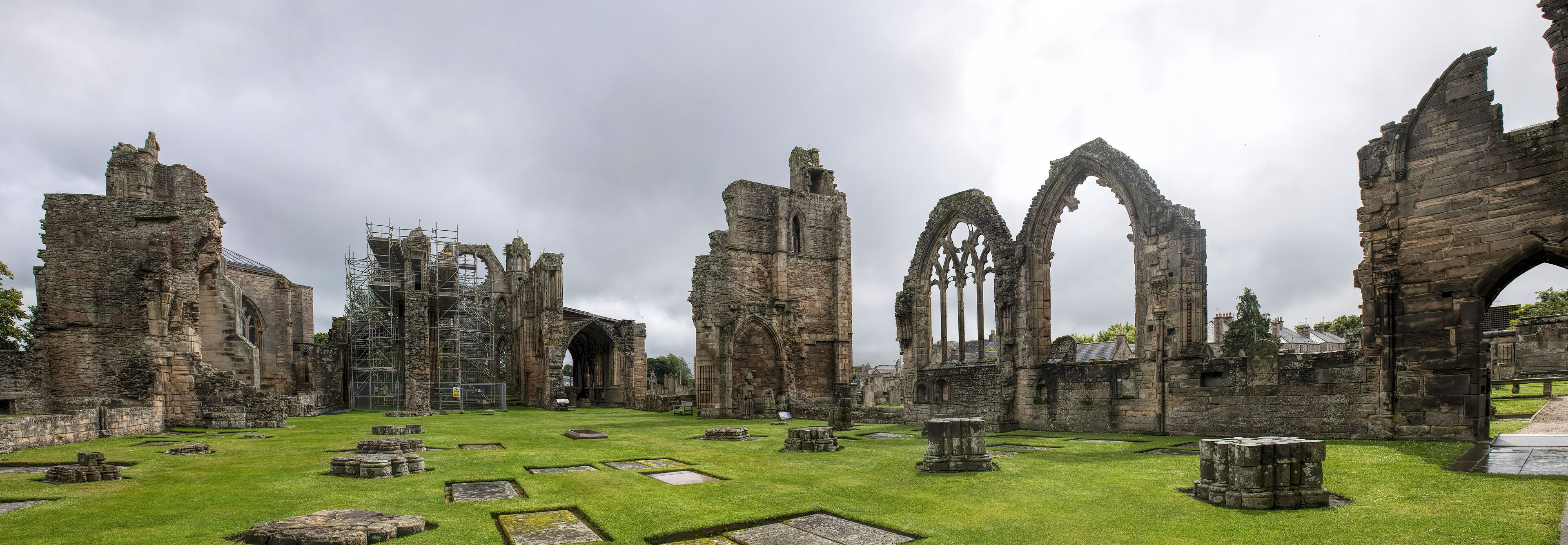 the Elgin Abbey in Scotland