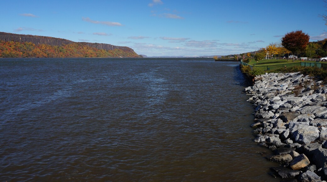 Looking down the Hudson River from Yonker New York with the New Jersey Palisades on the opposite shore.