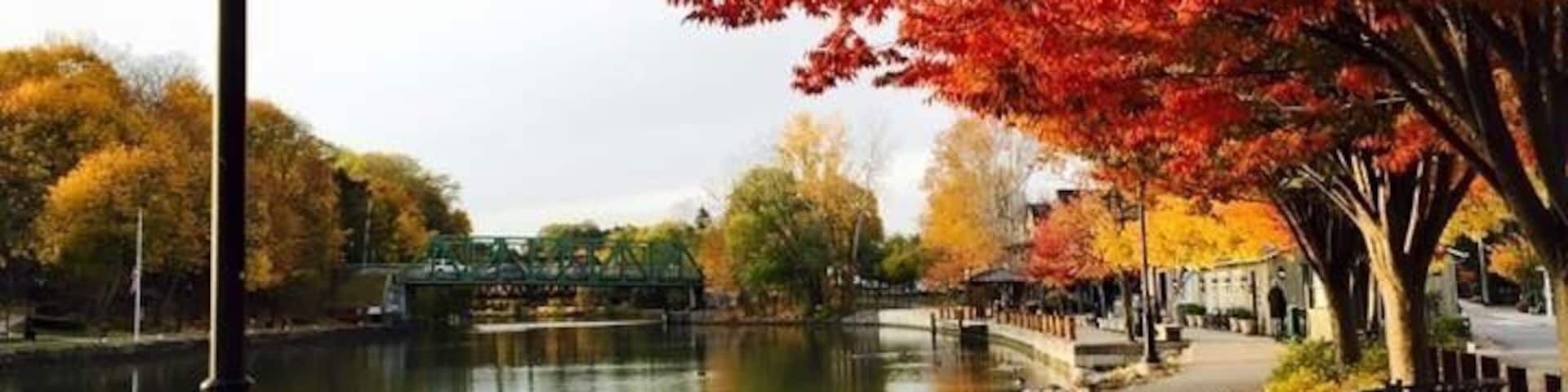 Schoen Place, great spot to take a walk, do some shopping, or grab a bite.