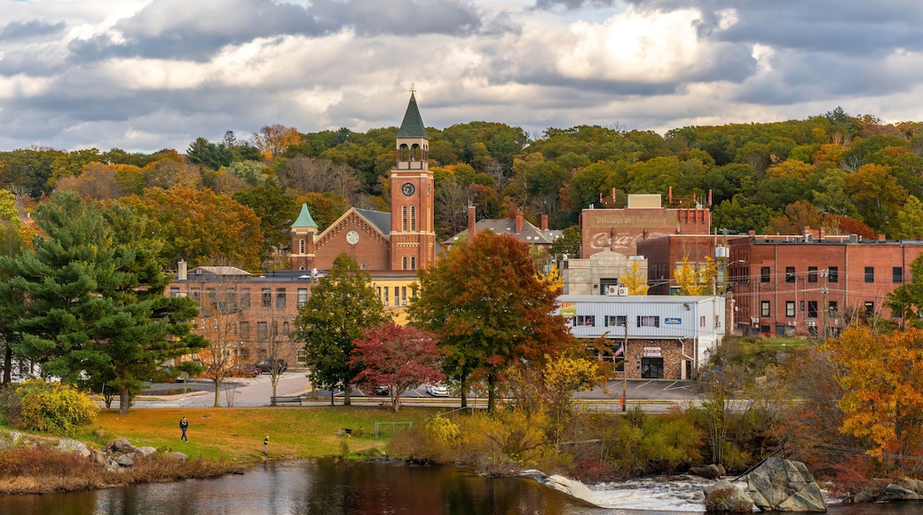 Putnam Connecticut in the Fall