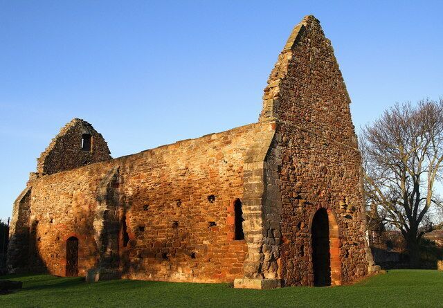 St Martin's Church , Haddington St Martin's Church was originally a chapel belonging to St Mary's Nunnery (located about a mile to the east). It was built in the early 12th century, and was altered in the 13th century when a structure was vaulted and buttresses added. It was probably used by both the nuns and the people of Haddington. In the 17th century, it became a Protestant place of worship but eventually fell into decay. Although there is no visible signs, it is thought that the area around the church was used for burials until the 19th century.