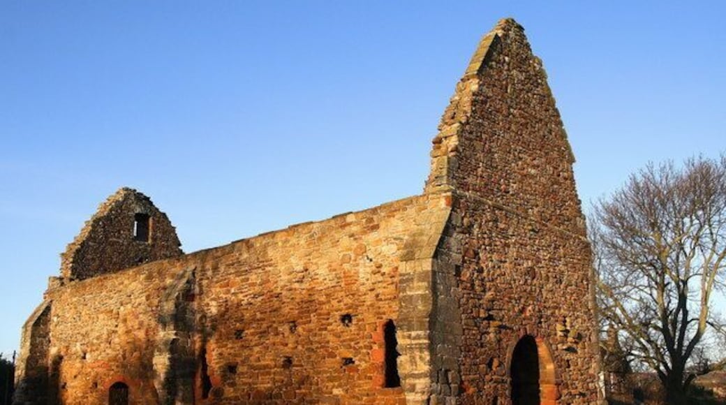 St Martin's Church , Haddington St Martin's Church was originally a chapel belonging to St Mary's Nunnery (located about a mile to the east). It was built in the early 12th century, and was altered in the 13th century when a structure was vaulted and buttresses added. It was probably used by both the nuns and the people of Haddington. In the 17th century, it became a Protestant place of worship but eventually fell into decay. Although there is no visible signs, it is thought that the area around the church was used for burials until the 19th century.