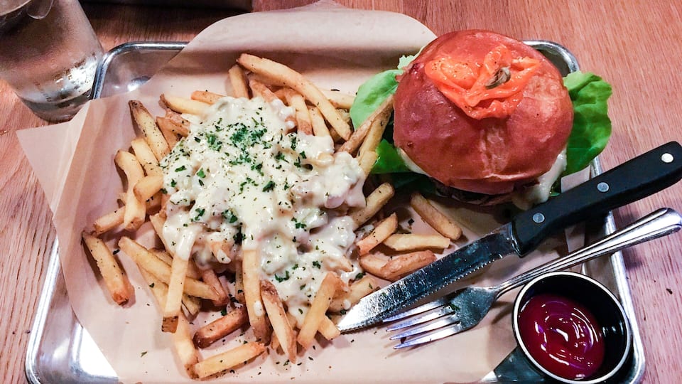 Really great grass-fed beef burgers here, particularly the Arsonist with Harissa Pepper Aioli and Fire Roasted Serranos.