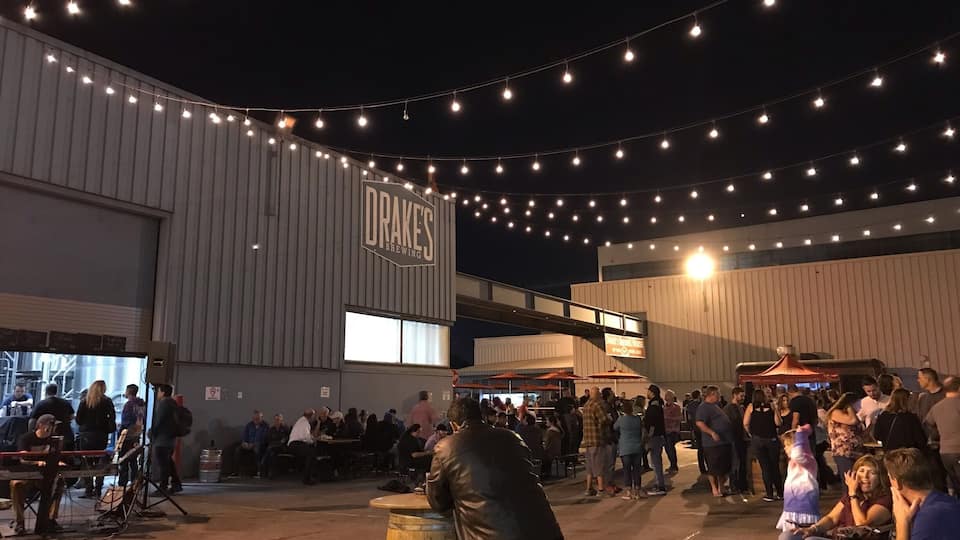 First Friday on a November evening. Nice night and good beer. 🍺