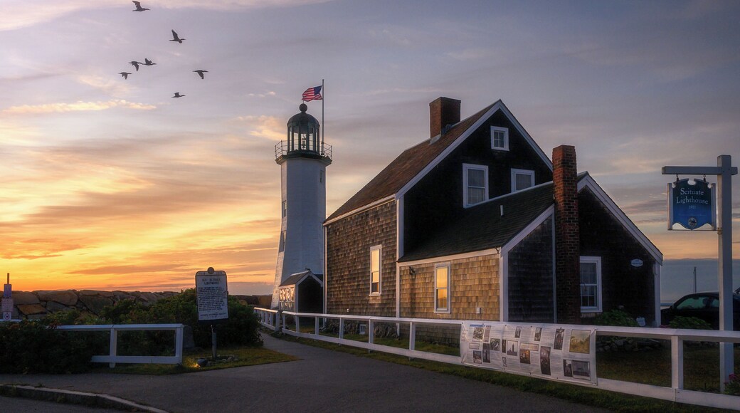 The lighthouse is an active private aid to navigation, managed by the Scituate Historical Society.
The grounds around the lighthouse are open all year. The tower is open only during occasional open houses.
There are enough parking space and benches to chill out.
#Adventure #MyBackyard #trovember