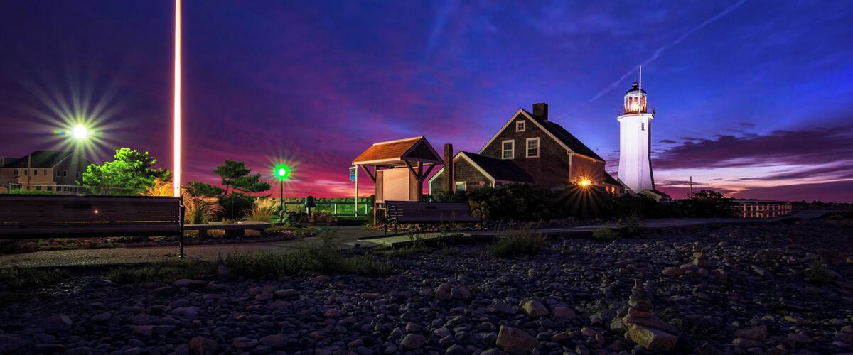 One of the oldest (and most complete) lighthouses in the entire country, Scituate Lighthouse (or Scituate Light, as it’s locally known), is a historic treasure. Built in 1811 by the federal government, the lighthouse has been a beacon for ships for over 200 years. The lighthouse complex includes the Keeper’s Cottage and Light Tower.
Accessibility: The grounds around the lighthouse are open all year. The tower is open only during occasional open houses.
#lighthouse #sunrise #newengland