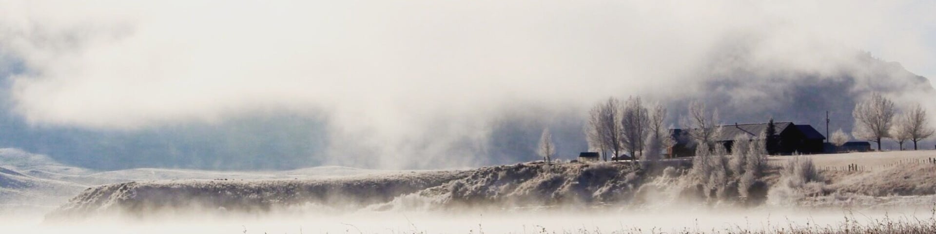 Last week I was driving to Denver from Steam Boat early in the morning. This beautiful reservoir and ranch came a cross.