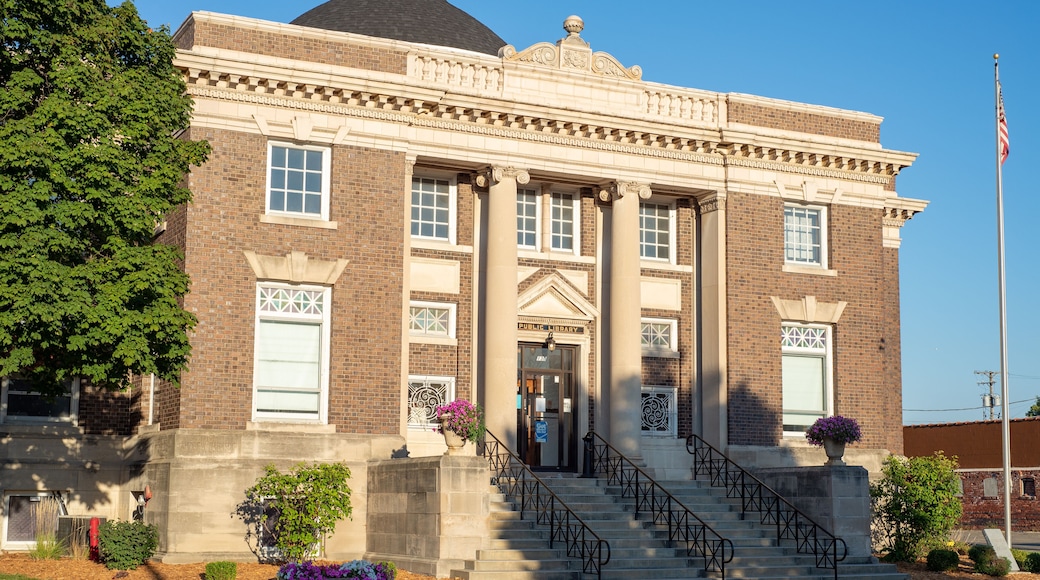 Streator, Illinois, USA - September 16th 2021 - The Streator public library in the morning light. The Carnegie foundation granted $35,000 towards its construction it opened in January 1903.