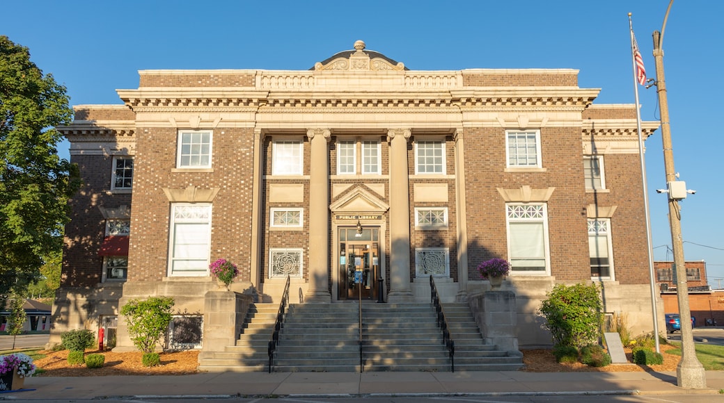 Streator, Illinois, USA - September 16th 2021 - The Streator public library in the morning light. The Carnegie foundation granted $35,000 towards its construction it opened in January 1903.
