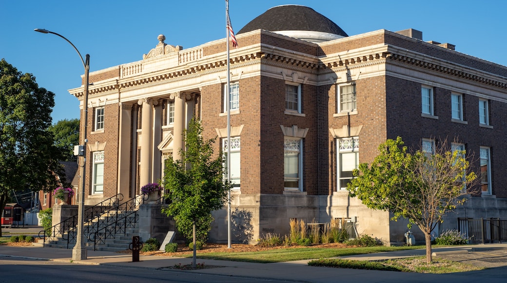 Streator, Illinois, USA - September 16th 2021 - The Streator public library in the morning light. The Carnegie foundation granted $35,000 towards its construction it opened in January 1903.